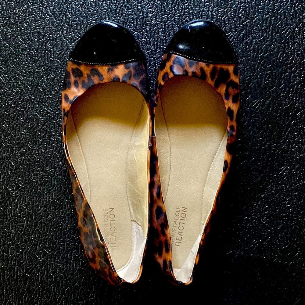 Kenneth Cole Reaction leopard flats